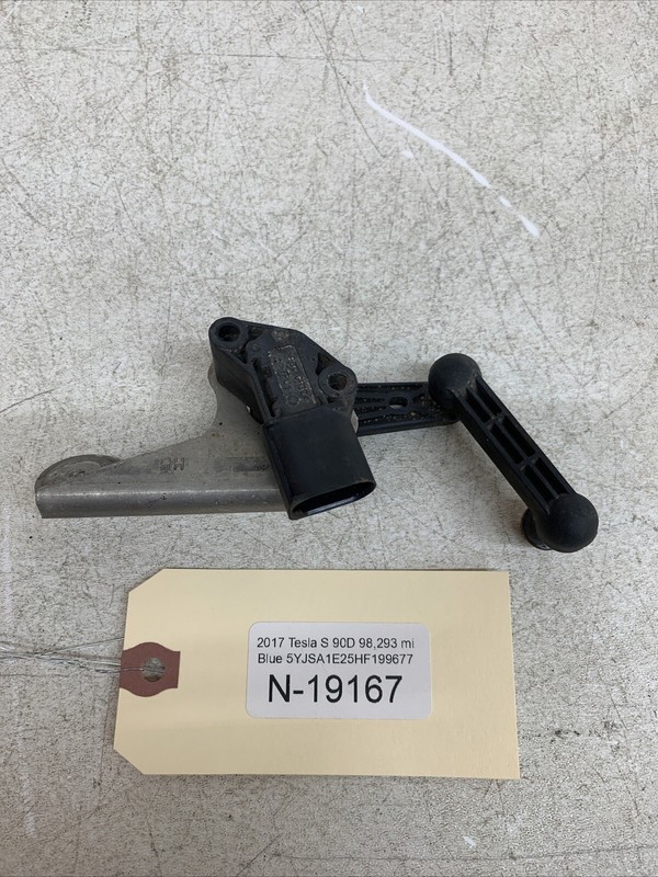 ⚡️12-21 TESLA MS AWD FRONT RIGHT SIDE SUSPENSION HEIGHT LEVEL SENSOR 19167 B61