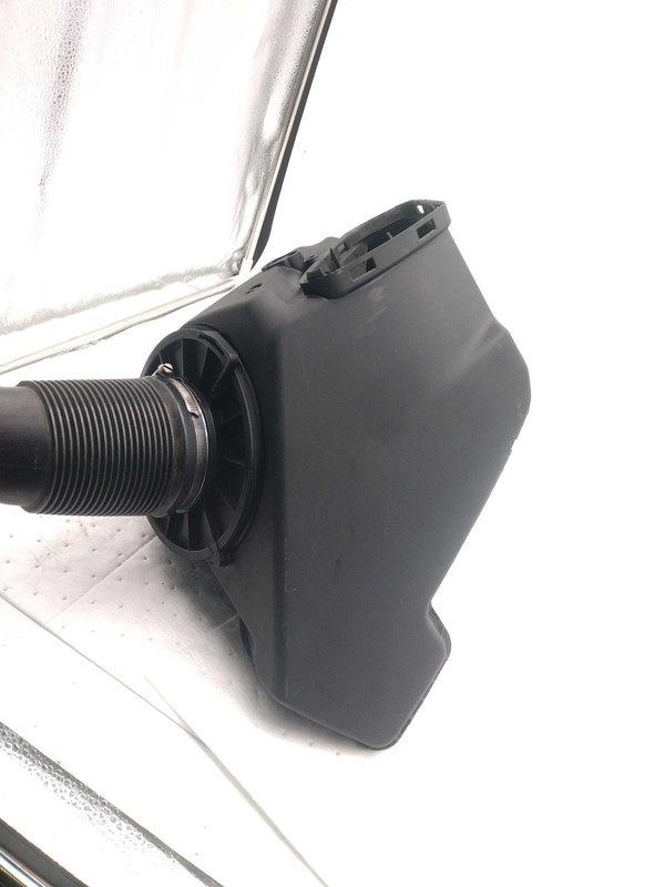 2017 Audi A6 Air Cleaner Assembly OEM 4G0133836AB Used 3.0L Blue