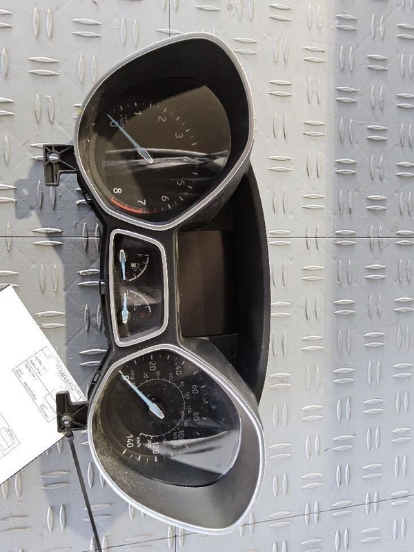 Speedometer Cluster MPH ID F1ET-10849-CTP Fits 17-18 FOCUS 3358593