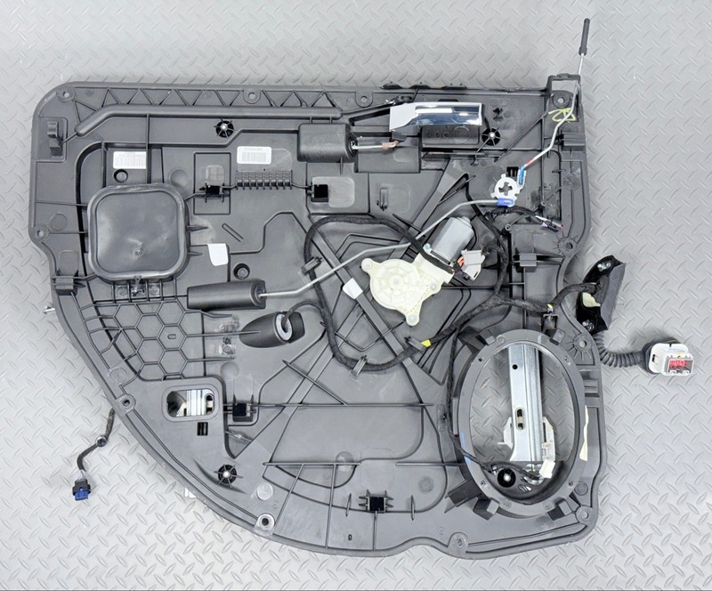 ✅ 13-24 RAM 1500 Class 2500 3500 Crew Cab REAR LEFT DOOR CARRIER PLATE PANEL 64K