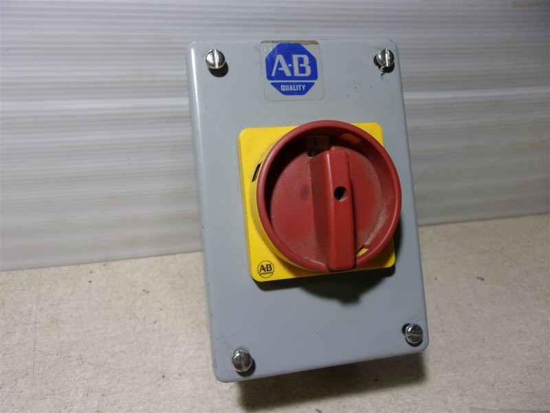 Allen Bradley Start/Stop Switch Enclosure Box *FREE SHIPPING*