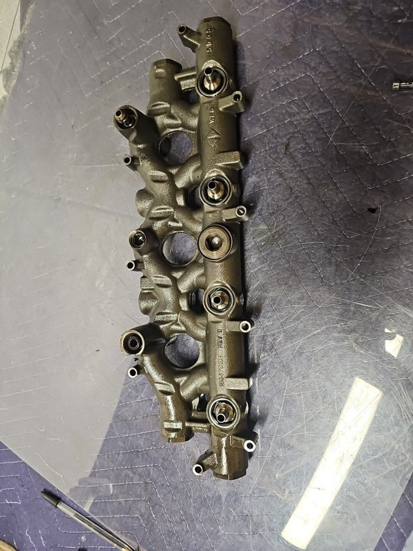OEM International VT365 Ford 6.0L Diesel High Pressure Oil Rail 1854701C1