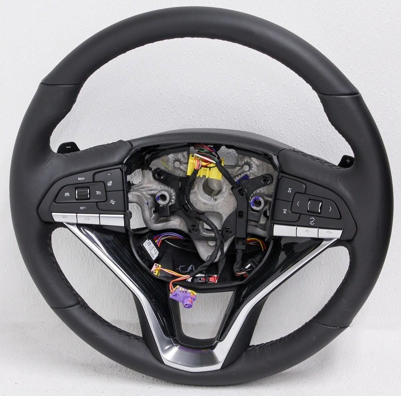 OEM Cadillac XT6 Steering Wheel 84825242 Scratches