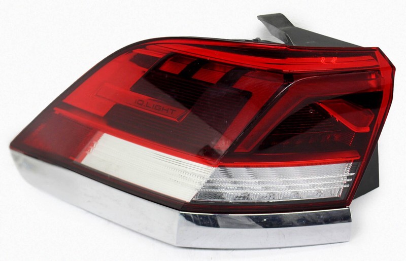 OEM Left Driver Side LED Tail Lamp For VW Atlas Cross Sport 3CM-945-207-B
