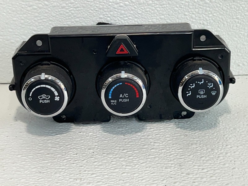 13-18 Dodge Ram 1500 HVAC AC Climate Control Switch Module Heater Dash Panel OEM