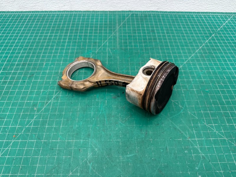 10-14 BMW 550i 650i X5 X6 N63 4.4L engine PISTON WITH CONNECTING ROD OEM