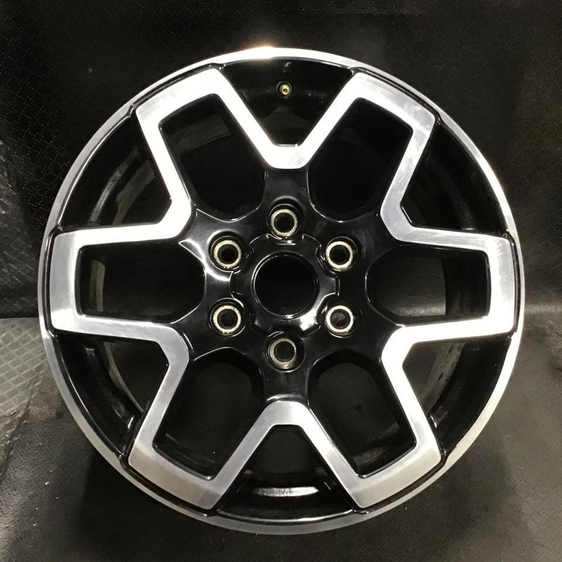 2021-2022 Ford Bronco 10389 95213 Wheel 18x7-1/2 Rim Black Machined M2DC1007T1A