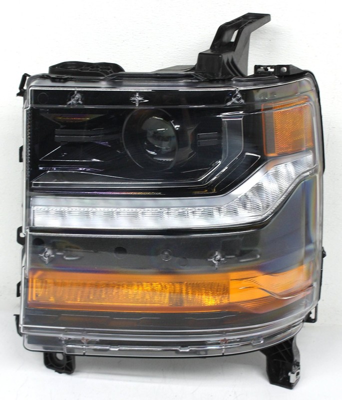 OEM Left Driver Side HID Headlamp For Chevrolet Silverado 1500 84388723