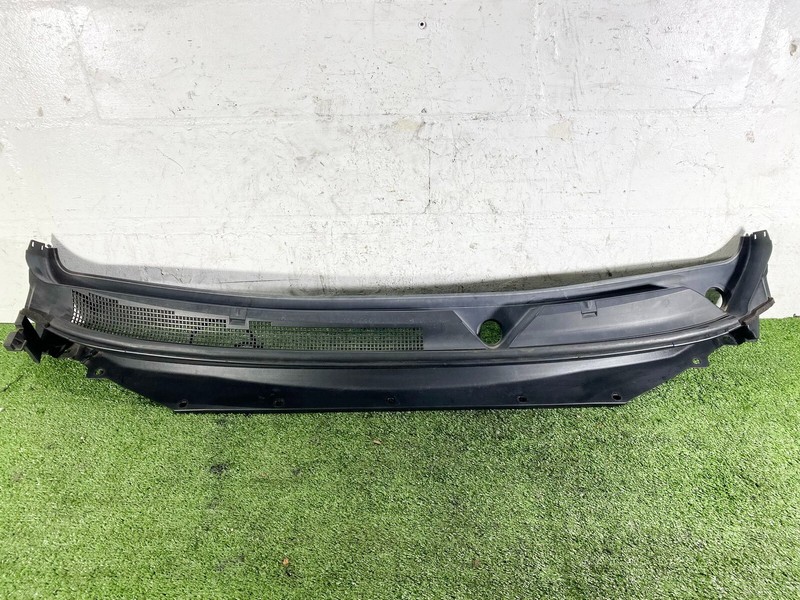 16-20 INFINITI QX60 FRONT WINDSHIELD TOP GRILLE VENT COWL WIPER COVER OEM