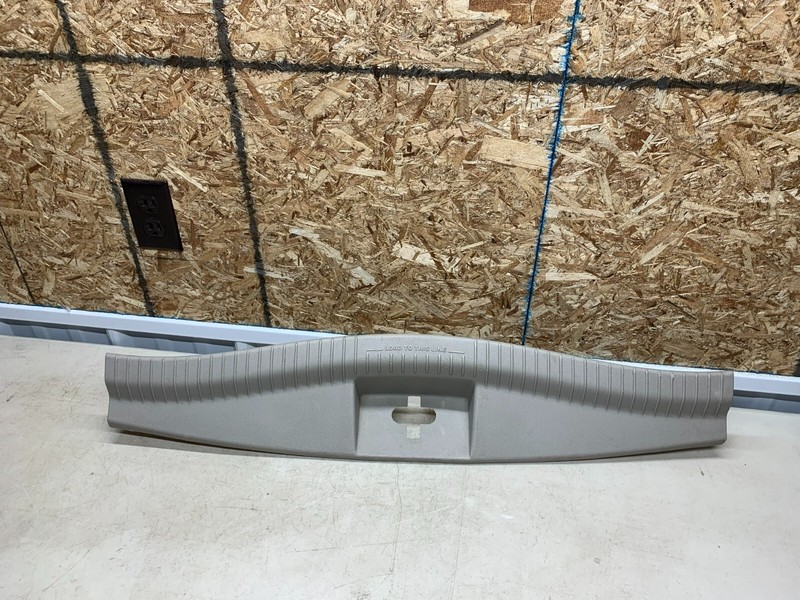 2005-2010 JEEP GRAND CHEROKEE REAR SILL SCUFF PLATE TRIM COVER CARGO AREA GREY