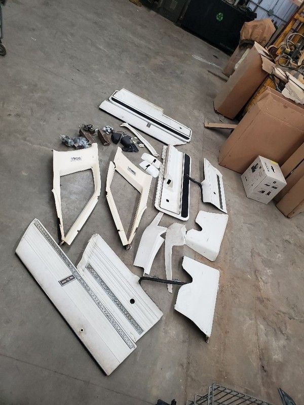 DELTA 881975 Front Door Trim Panel 307315