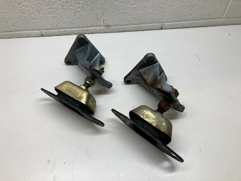 X2Yamaha Stern Drive Engine Mount Set 12281400