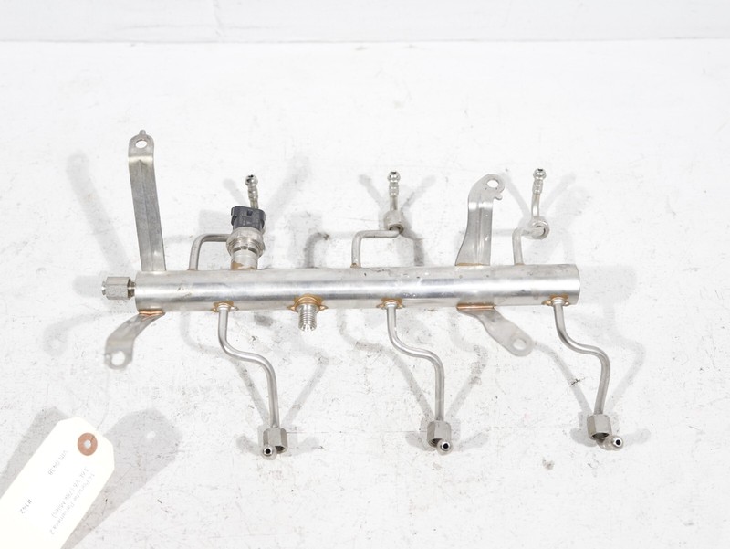 2010-2016 Porsche Panamera 3.6L Engine Fuel Rail Injectors Assembly Unit OEM 78K