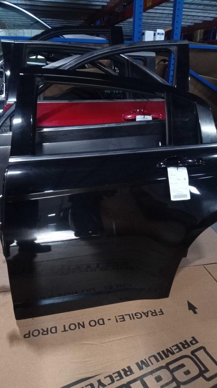 2013 Chrysler 200 Left Rear Door Black PW PL 119K Miles OEM 170250