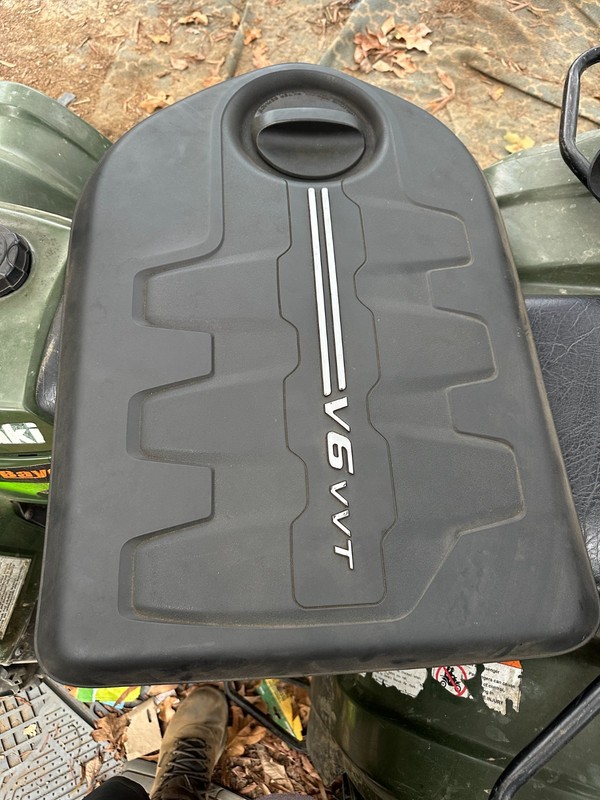 11-14 CHRYSLER 200 & DODGE AVENGER 3.6 OEM ENGINE COVER