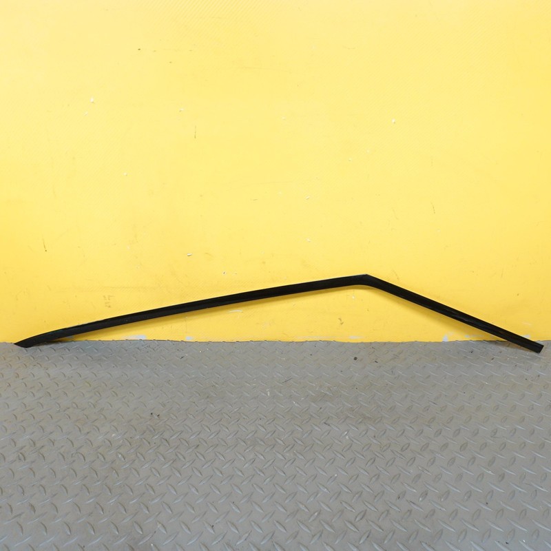 2020-2023 RANGE ROVER EVOQUE FRONT LEFT DOOR WINDOW UPPER MOLDING K8D2-208A97-AB
