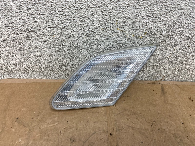 2000 2001 2002 Toyota Avalon Right RH Side Inner Tail Light Oem AA2767