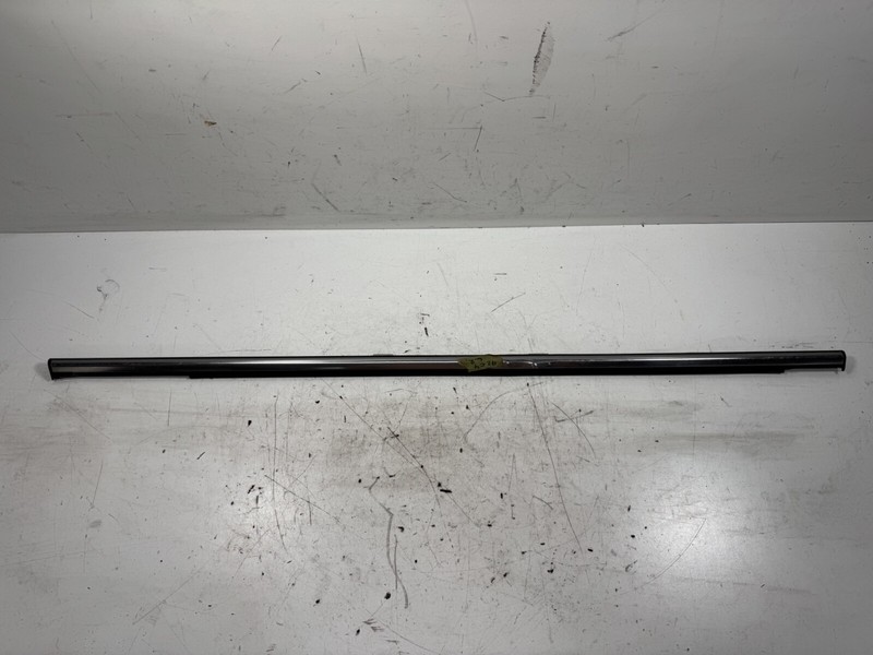 92-95 Honda Civic EX LX 4 Door Left Rear Door Belt Molding 72950-SR4-901 OEM