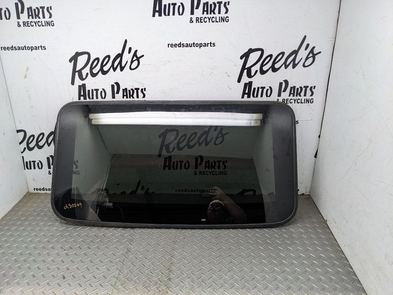 14 15 16 17 18 GMC SIERRA 3500 Sunroof Glass oem1158009