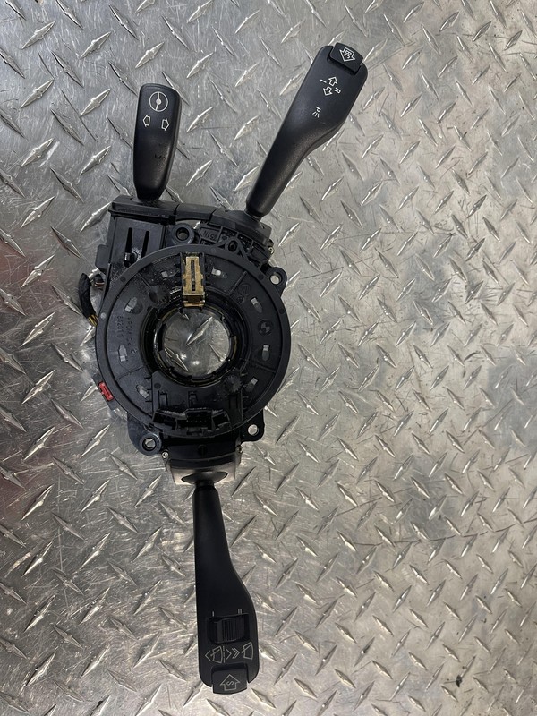 BMW E39 525I 2001 STEERING COLUMN SWITCH CLOCK SPRING WIPER SIGNAL OEM