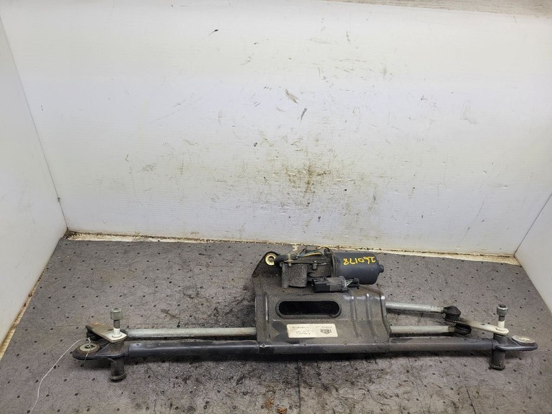 Windshield Wiper Motor LHD Fits 03-06 WRANGLER 1787509