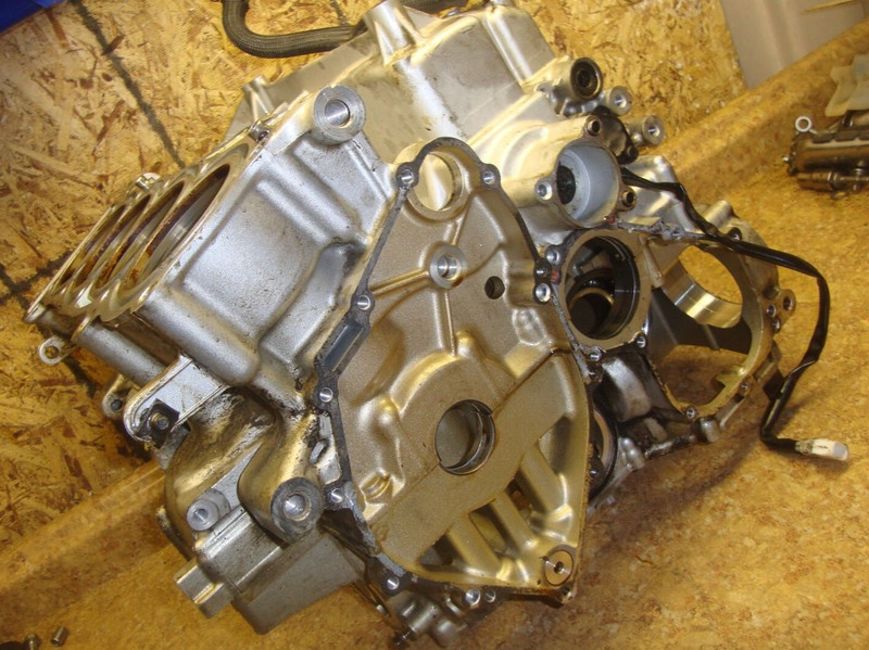 2013 Yamaha FJR1300 FJR 1300 A Engine Case Casing Crank Block Motor FJR1300A 13