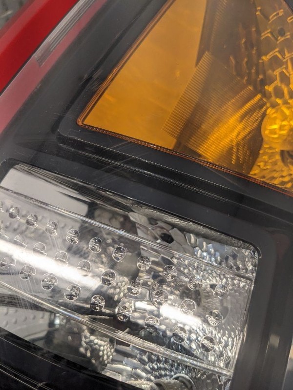 Passenger Tail Light Red Lower-amber Upper Fits 10-11 SOUL 1155903
