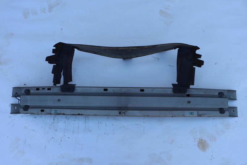 2017-2019 CADILLAC XT5 FRONT BUMPER REINFORCEMENT CRASH IMPACT BAR SUPPORT OEM