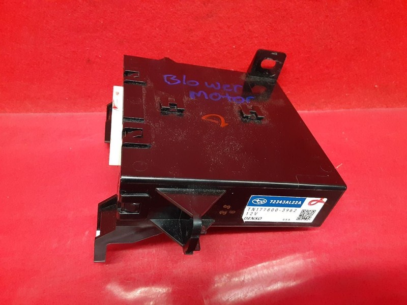 2015 - 2017 Subaru Legacy & Outback HVAC Temperature Blower Control Module