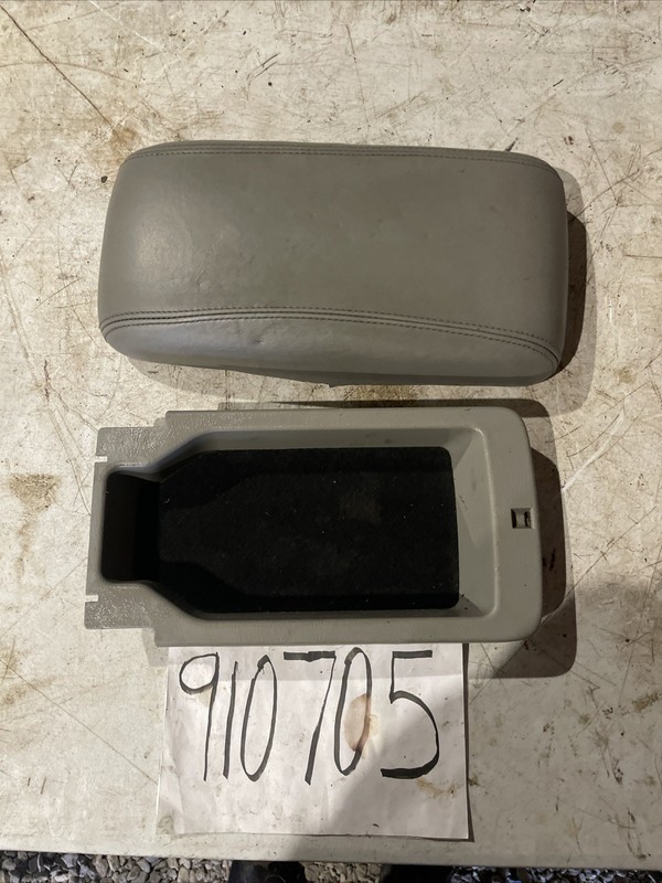 1995-98 Lexus LS400 Center Console Armrest Lid