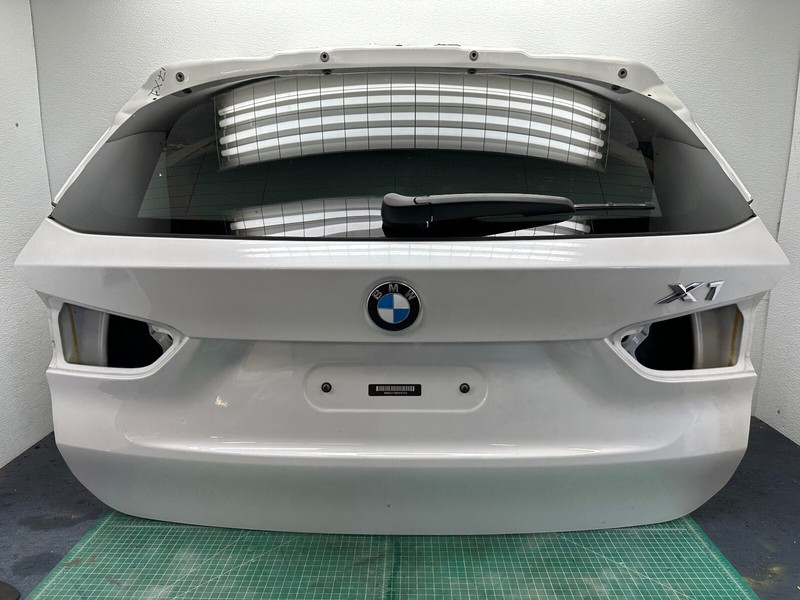 16-22 BMW X1 F48 REAR TRUNK LID HATCH LIFT GATE GLASS White OEM