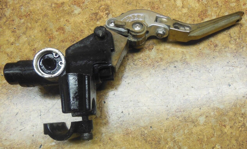2006 Kawasaki Ninja ZX600 ZX 600 ZX600J J Brake Lever Master Cylinder Right 06