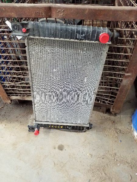 Radiator Fits 99-04 SIERRA 1500 PICKUP 207911