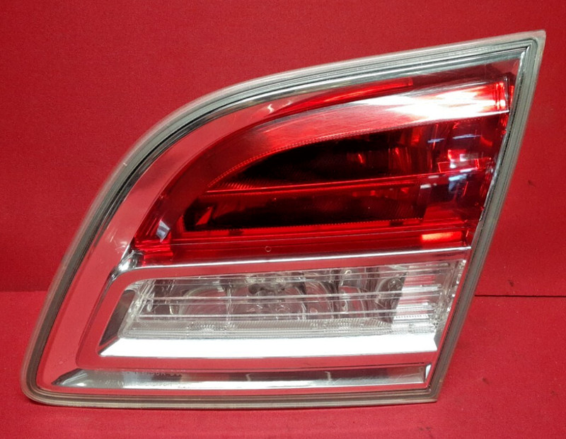 2007 - 2009 Mazda CX9 CX-9 RIGHT PASSENGER Tail Light Lamp on Hatch TD11-51-3F0G