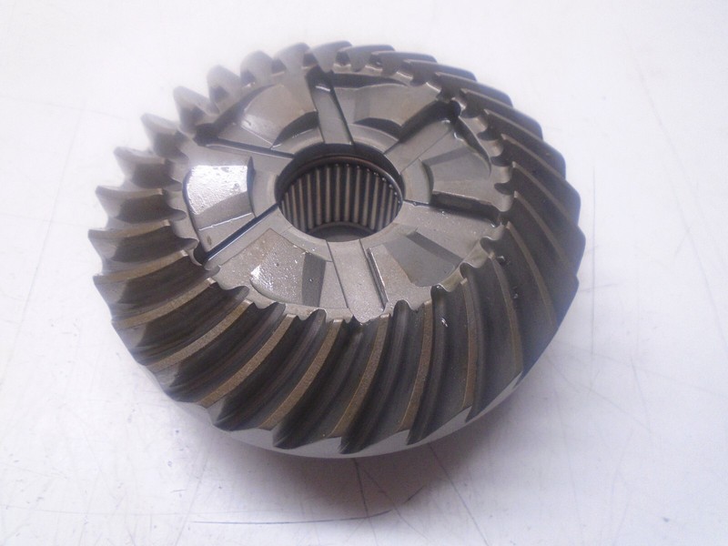 A2a816438 Mercruiser 1991-1995 Forward Gear W/Bearing Alpha I Gen II 28 Teeth