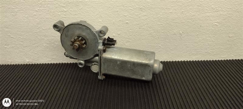 95-05 Chevrolet Blazer S10 Left Driver Power Window Motor OEM 19152023