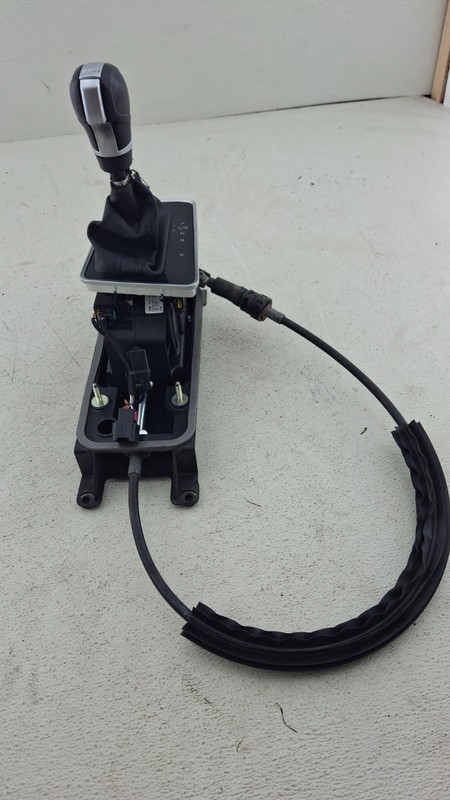 2019-2023 VOLKSWAGEN JETTA GEAR SHIFT SHIFTER ASSEMBELY 5QM713023M OEM