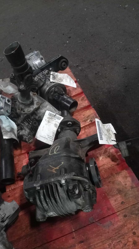 2015 Hyundai Genesis RWD Differential Carrier Assembly OEM 3.8L 110k Miles