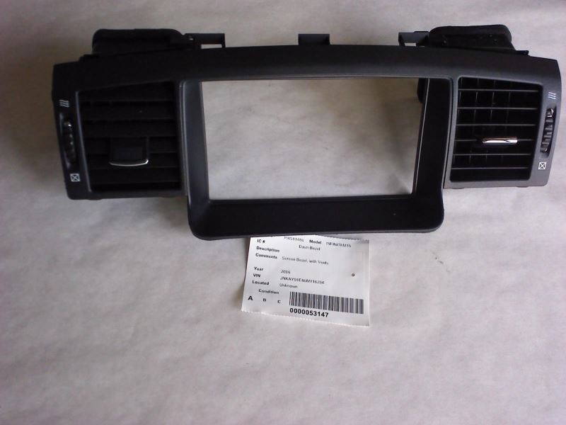 M35 2006 Dash Bezel 171389