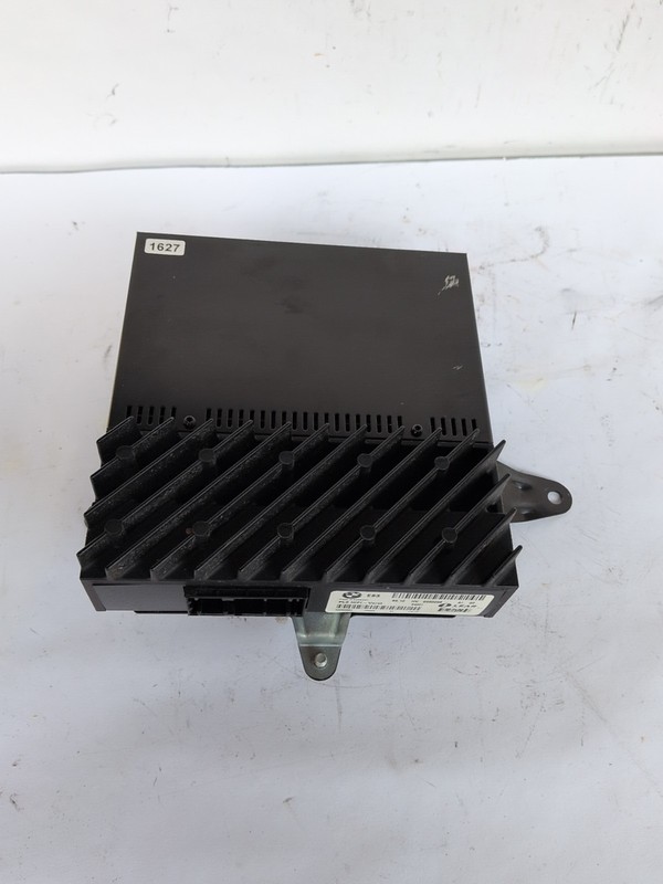 04-07 BMW E83 X3 Lear Amplifier AmpHIFI Audio Radio Sound 65.12 6990098 OEM