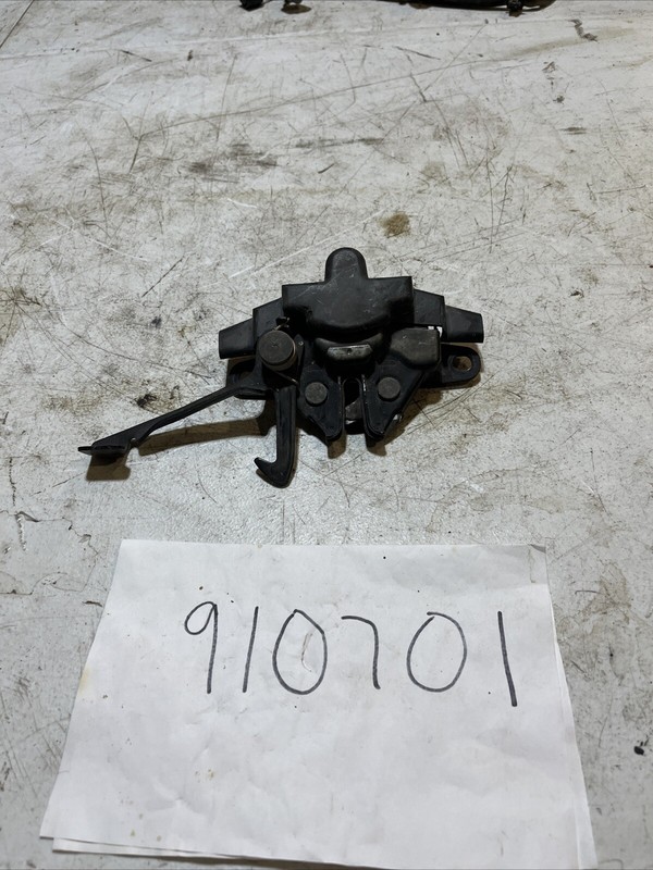 01 02 03 04 05 06 07 Toyota Highlander Hybrid Hood Lock Latch Release