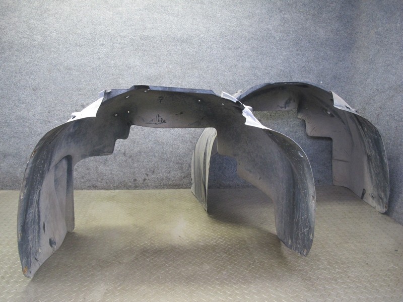 2007-2014 CADILLAC ESCALADE FRONT FENDER LINER WHEEL ARCH SPLASH SHIELD SET OF 2
