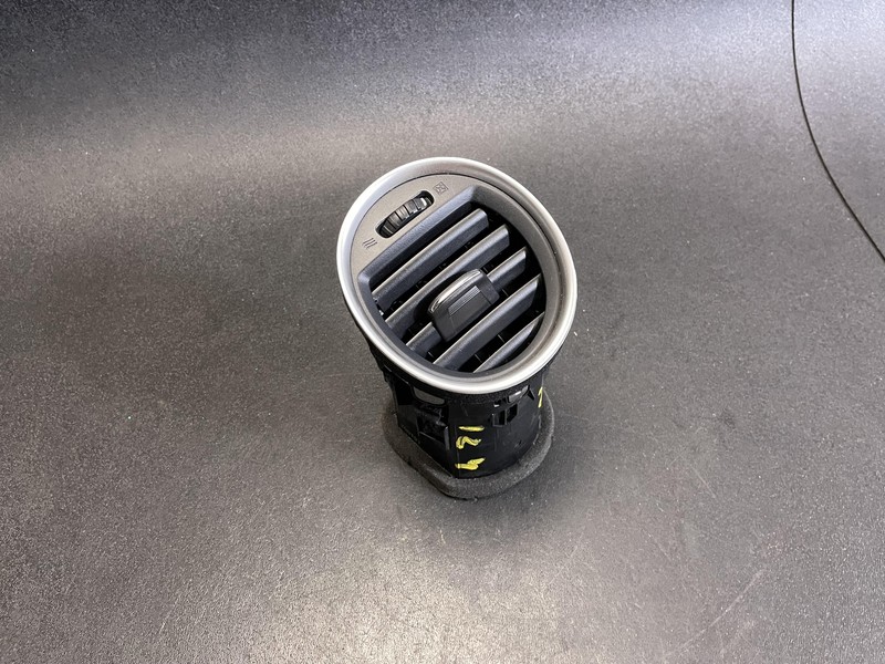 Dash Left A/C Heater Vent Grille 2020 Nissan Pathfinder 68761-3KA0A 2013 - 2019