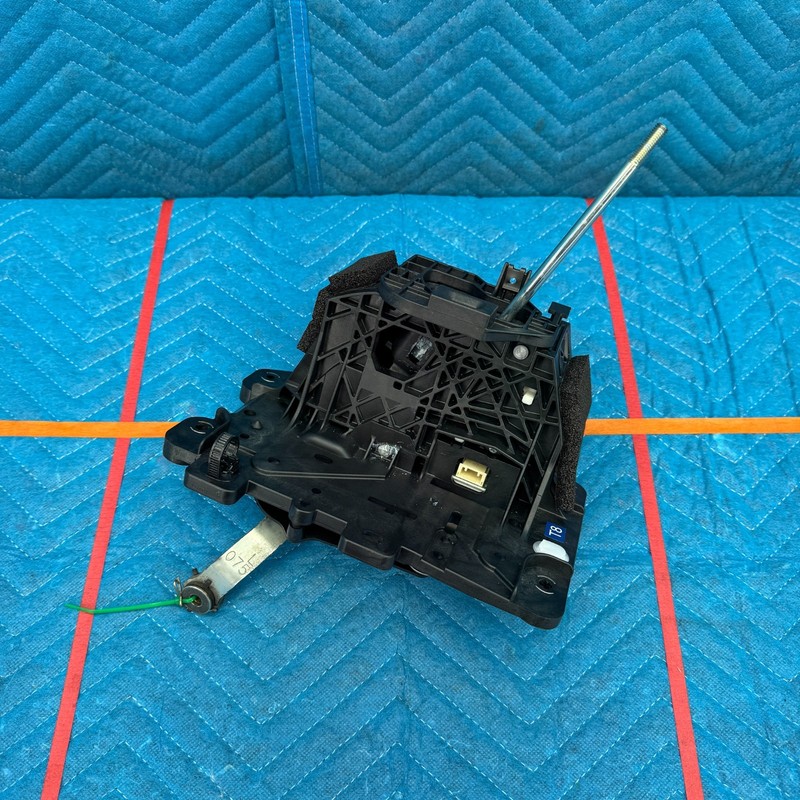 2015–2019 Lexus RC350 Automatic Transmission Gear Shift Selector OEM