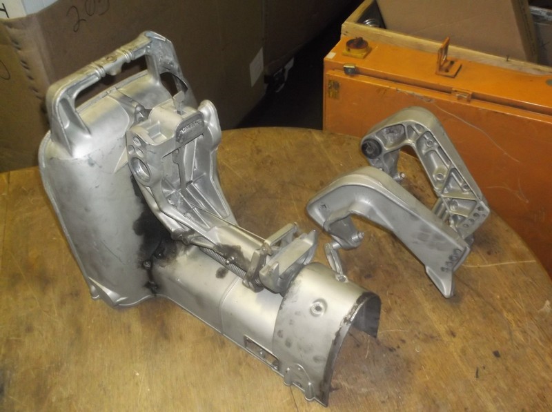 Evinrude Boat Motor Model: 40973R Housing Assembly *FREE SHIPPING*