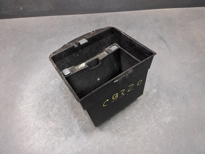 Center Console Storage Box 2017 Cadillac Escalade ESV 22966228 2015 2016 - 2020