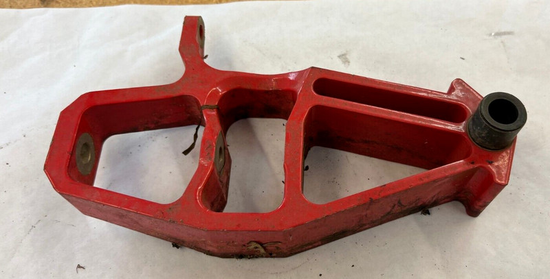 POLARIS SNOWMOBILE INDY RUSH SWITCHBACK RED RIGHT SPINDLE 1823802-293 2012-2019
