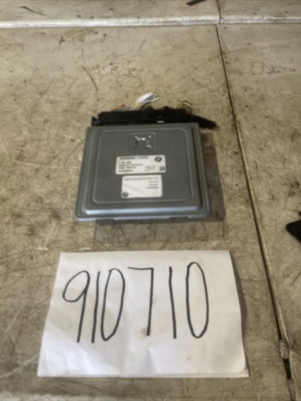 2006-07 BMW E60 E61 525i 530i Engine Computer Control Module 7561684 5WK98084