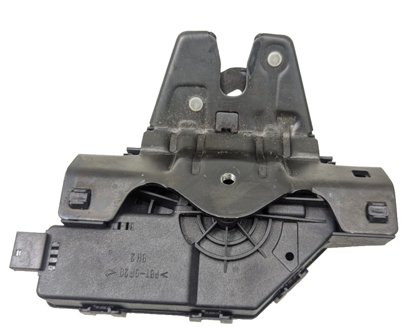 2004 2005 BMW 325Xi (E46) REAR TRUNK LOCK LATCH ACTUATOR