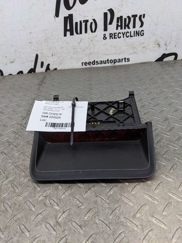 2008 - 2023 DODGE CHALLENGER REAR HIGH MOUNT 3RD STOP BRAKE LIGHT LAMP O 1185212